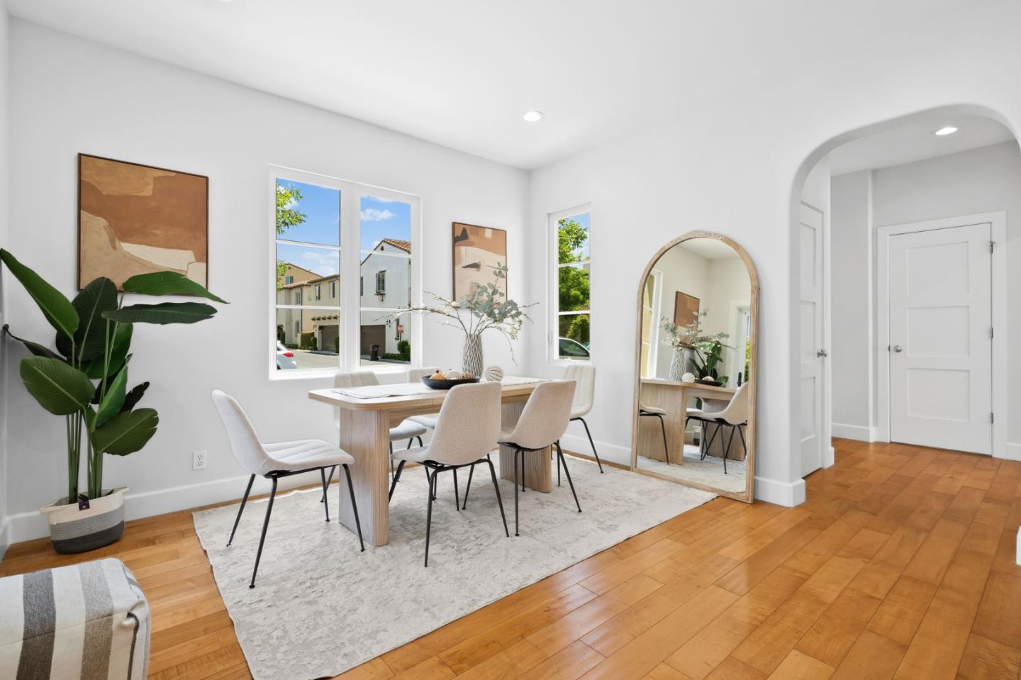 1305 Dahlia Loop San Jose, CA 95126 - Photo 5 of 34