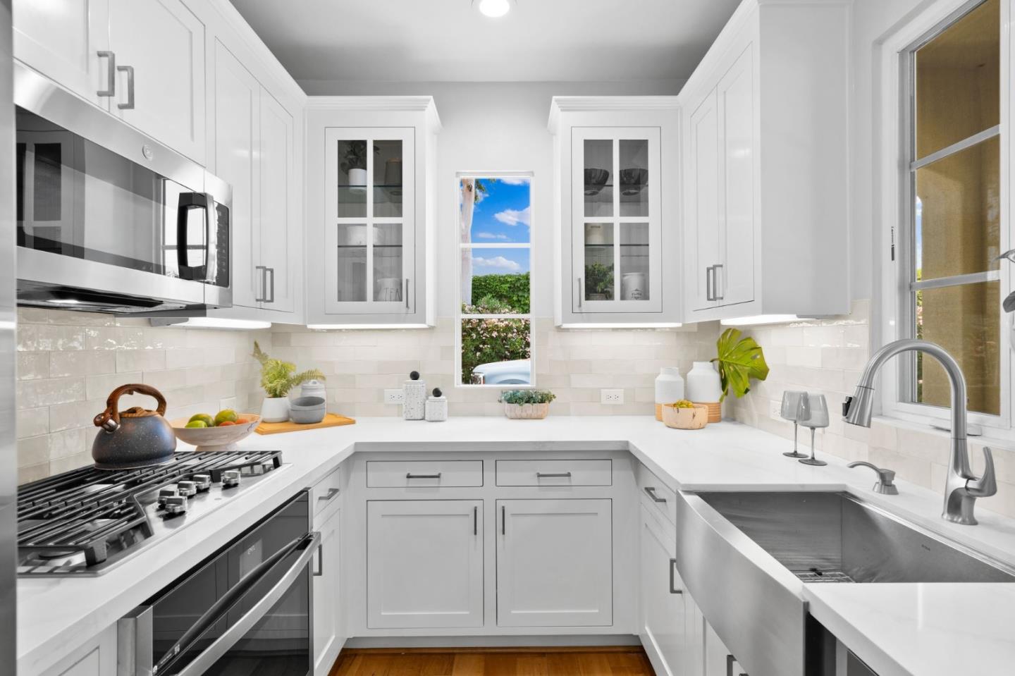 1305 Dahlia Loop San Jose, CA 95126 - Photo 7 of 34