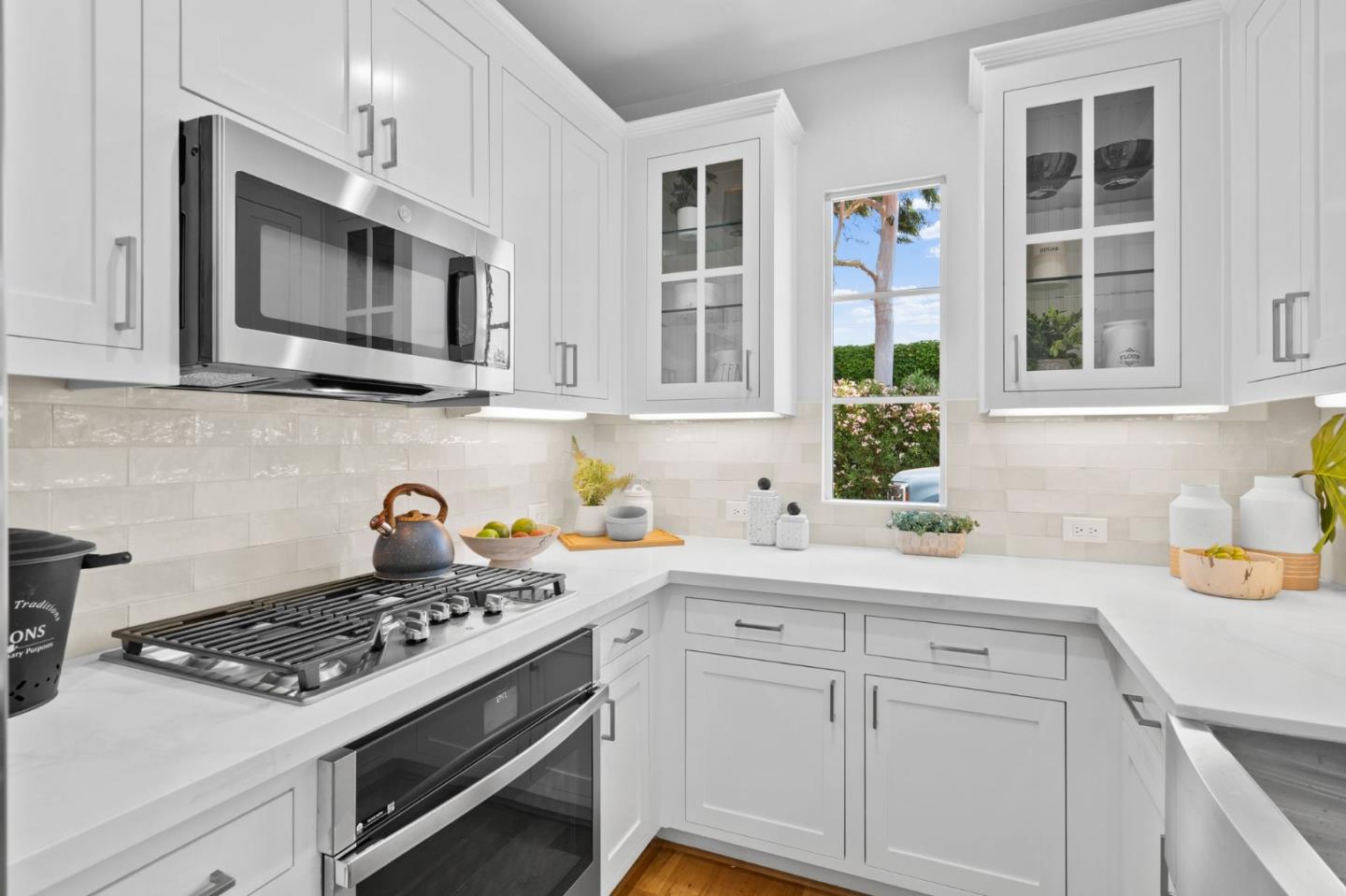 1305 Dahlia Loop San Jose, CA 95126 - Photo 8 of 34