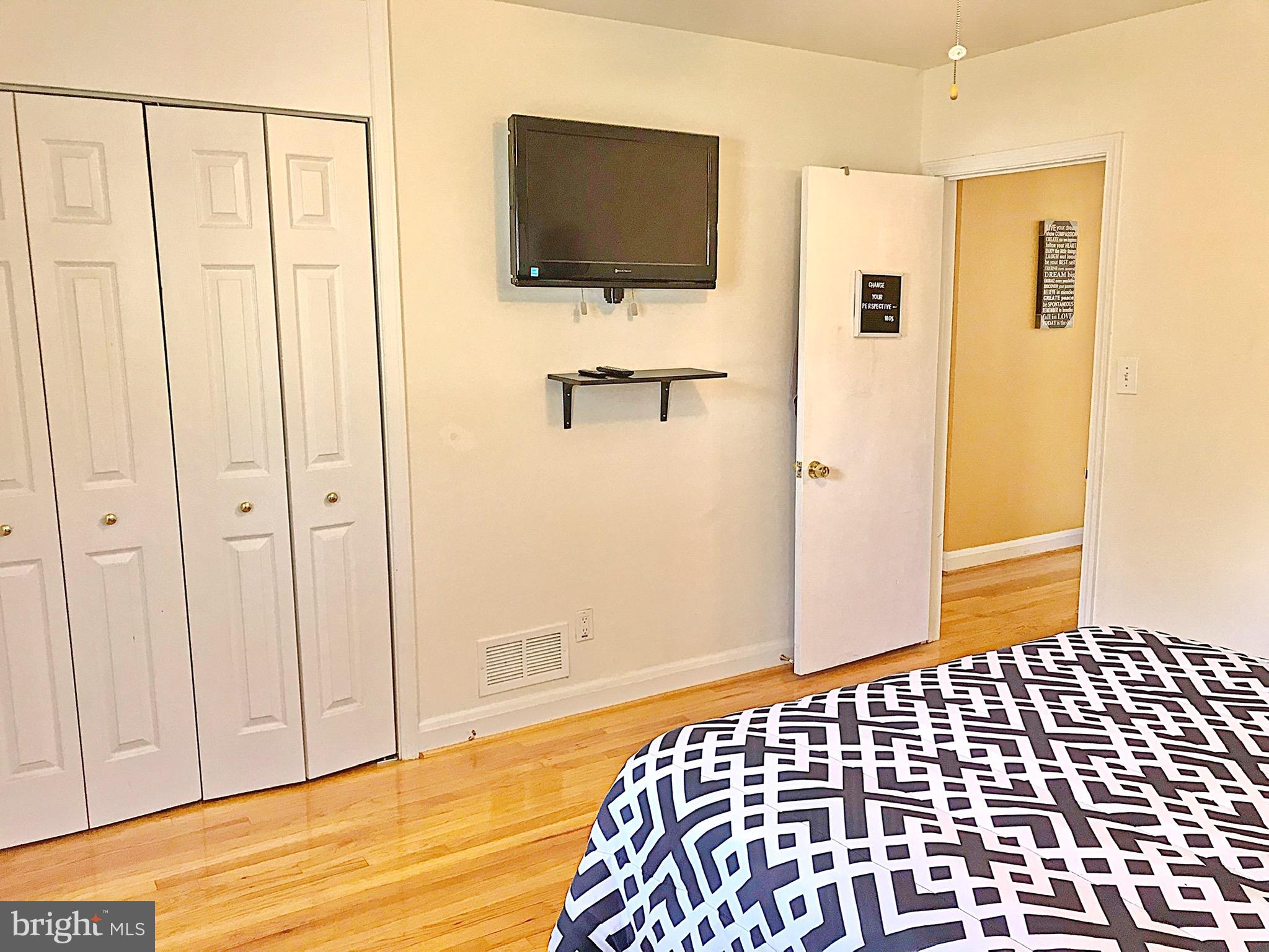 6803 Westridge Road Baltimore, MD 21207 - Photo 17 of 28 Bedroom 1