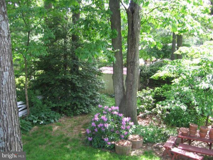 219 Rolling Road Gaithersburg, MD 20877 - Photo 14 of 22 A HOME FOR ALL SEASONS!