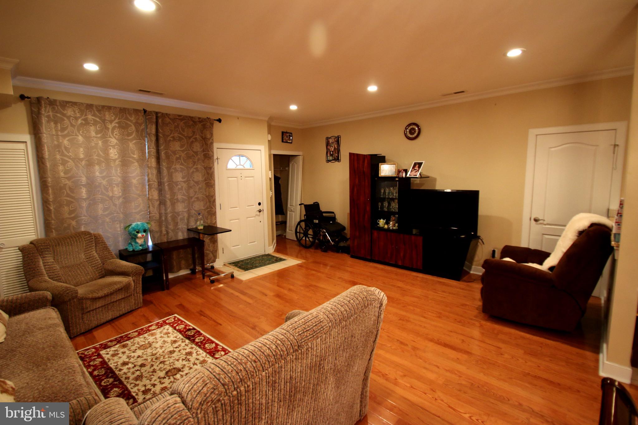 1630 Welsh Road, Unit 39E Philadelphia, PA 19115 - Photo 6 of 16
