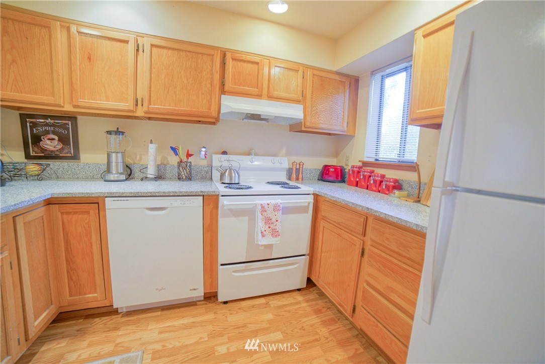 13231 Southeast 256th Street, Unit K4 Kent, WA 98042 - Photo 3 of 15