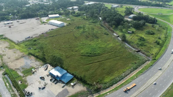 $800,000 | 6109 Shortcut Road, Moss Point, MS 39563