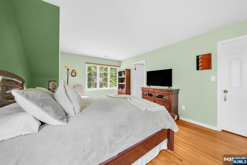 15 Nuthatcher Court Wayne, NJ 07470 - Photo 18 of 34