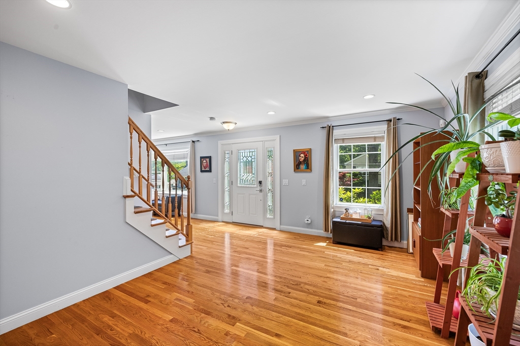 61 Upton Road Waltham, MA 02452 - Photo 9 of 28 Gallery Image 9