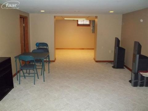 5470 South Genesee Road Grand Blanc, MI 48439 - Photo 5 of 6 20192404-4.JPG
