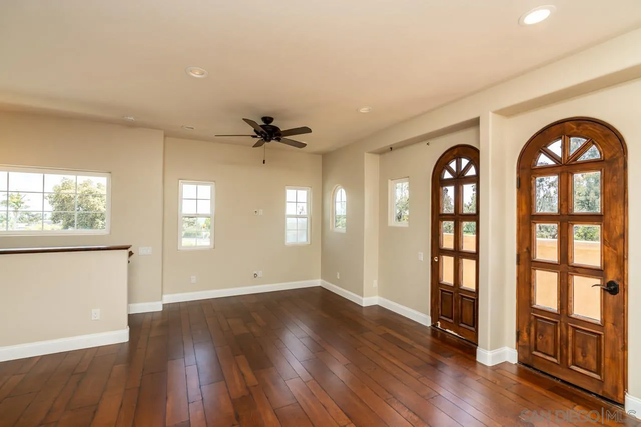 6271 Soledad Mountain Road La Jolla, CA 92037 - Photo 12 of 25