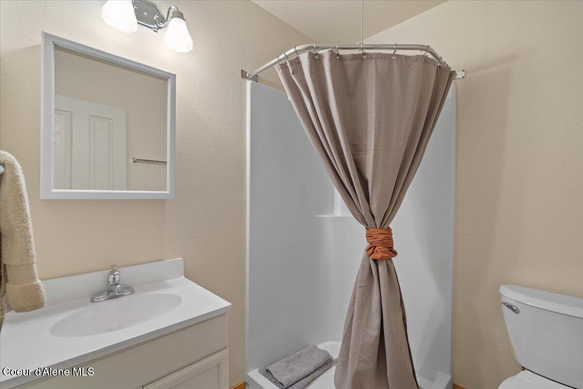 13764 South Ridgeview Drive Harrison, ID 83833 - Photo 14 of 60 45-Full bath - Copy
