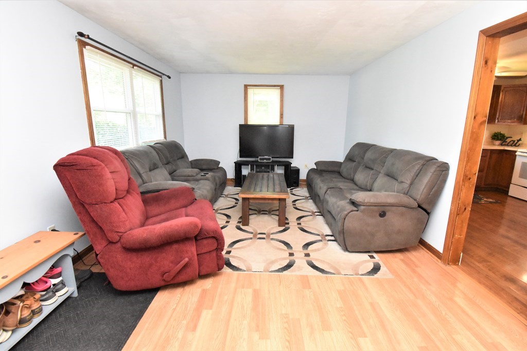 27 Rumford Road Norton, MA 02766 - Photo 6 of 14 Gallery Image 6