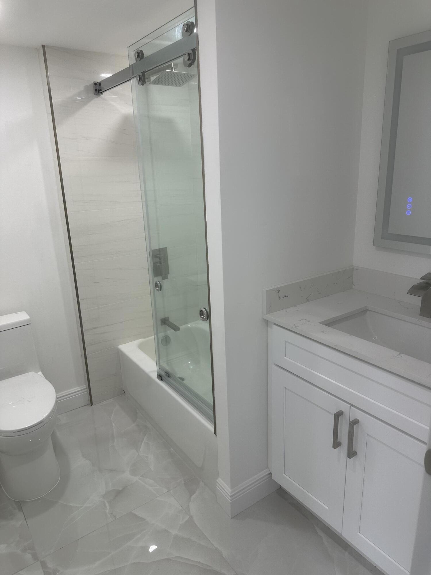 1 Royal Palm Way, Unit 101 Boca Raton, FL 33432 - Photo 17 of 49 IMG_9257