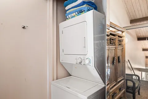 $1,100,000 | 3741 Lower Honoapiilani Road, Unit 308, Lahaina, HI 96761