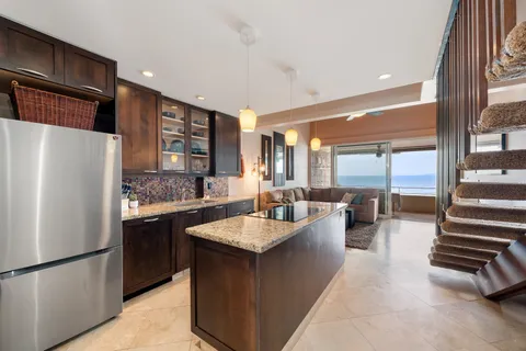 $1,100,000 | 3741 Lower Honoapiilani Road, Unit 308, Lahaina, HI 96761