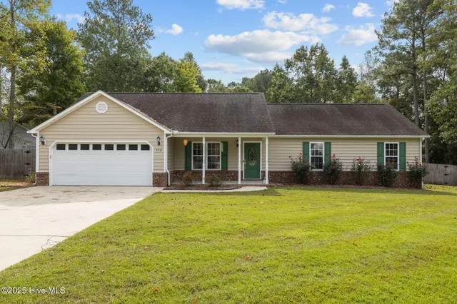 $299,900 | 308 Farina Drive, Havelock, NC 28532