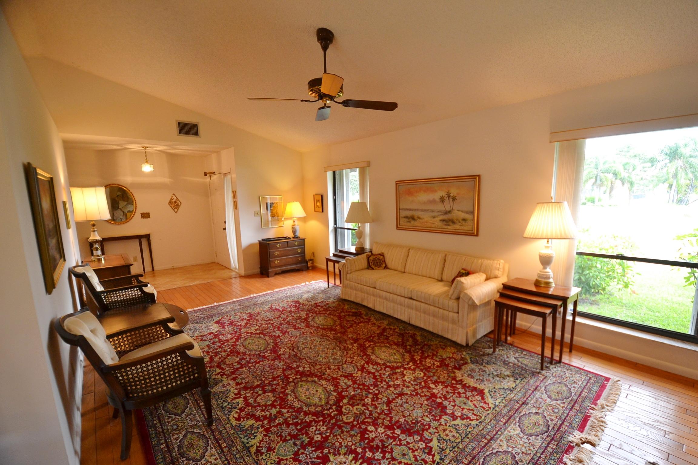 460 Northwest 70th Street Boca Raton, FL 33487 - Photo 15 of 36 lr and entry foyer