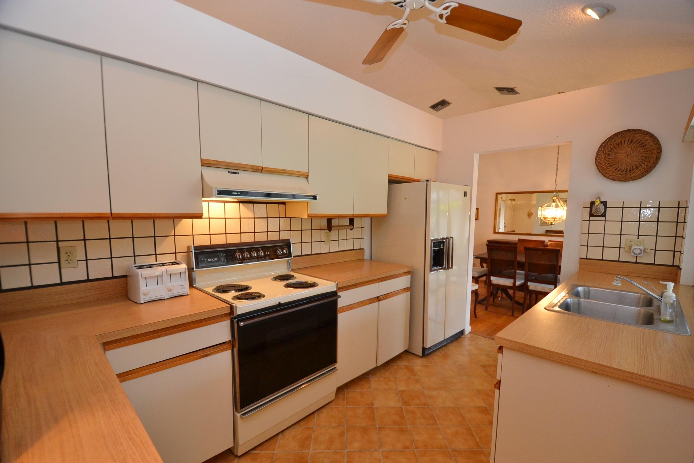 460 Northwest 70th Street Boca Raton, FL 33487 - Photo 20 of 36 kitch1