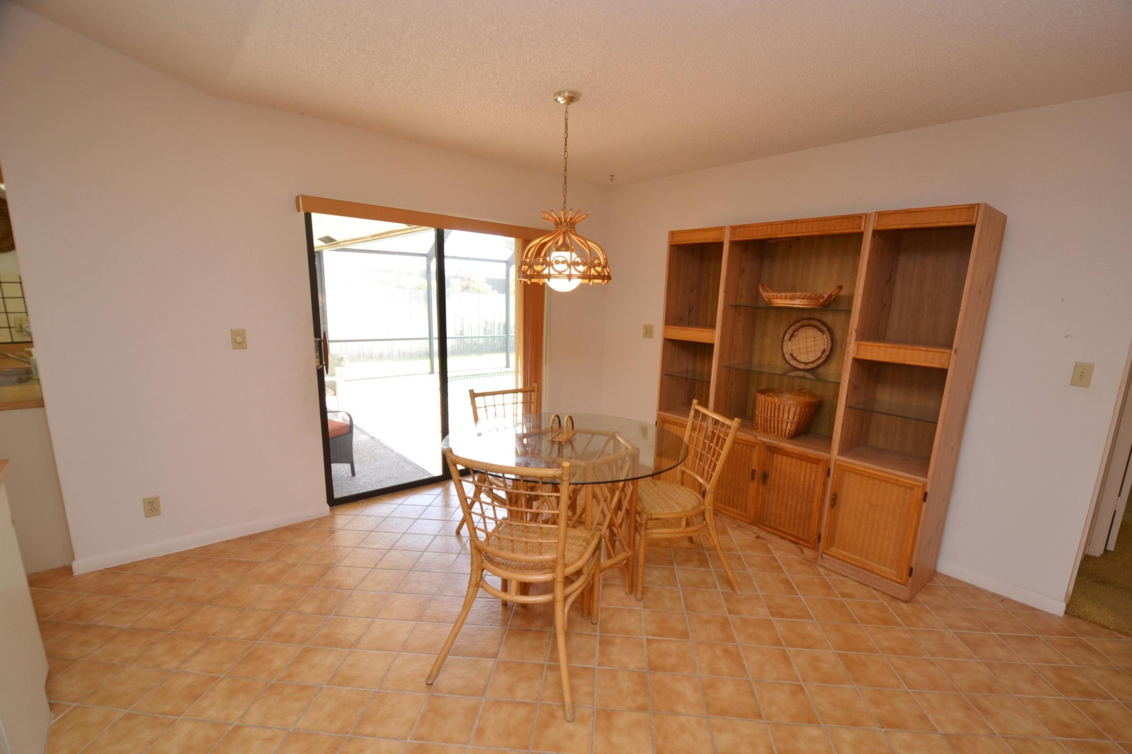 460 Northwest 70th Street Boca Raton, FL 33487 - Photo 26 of 36 eat-in kitch2