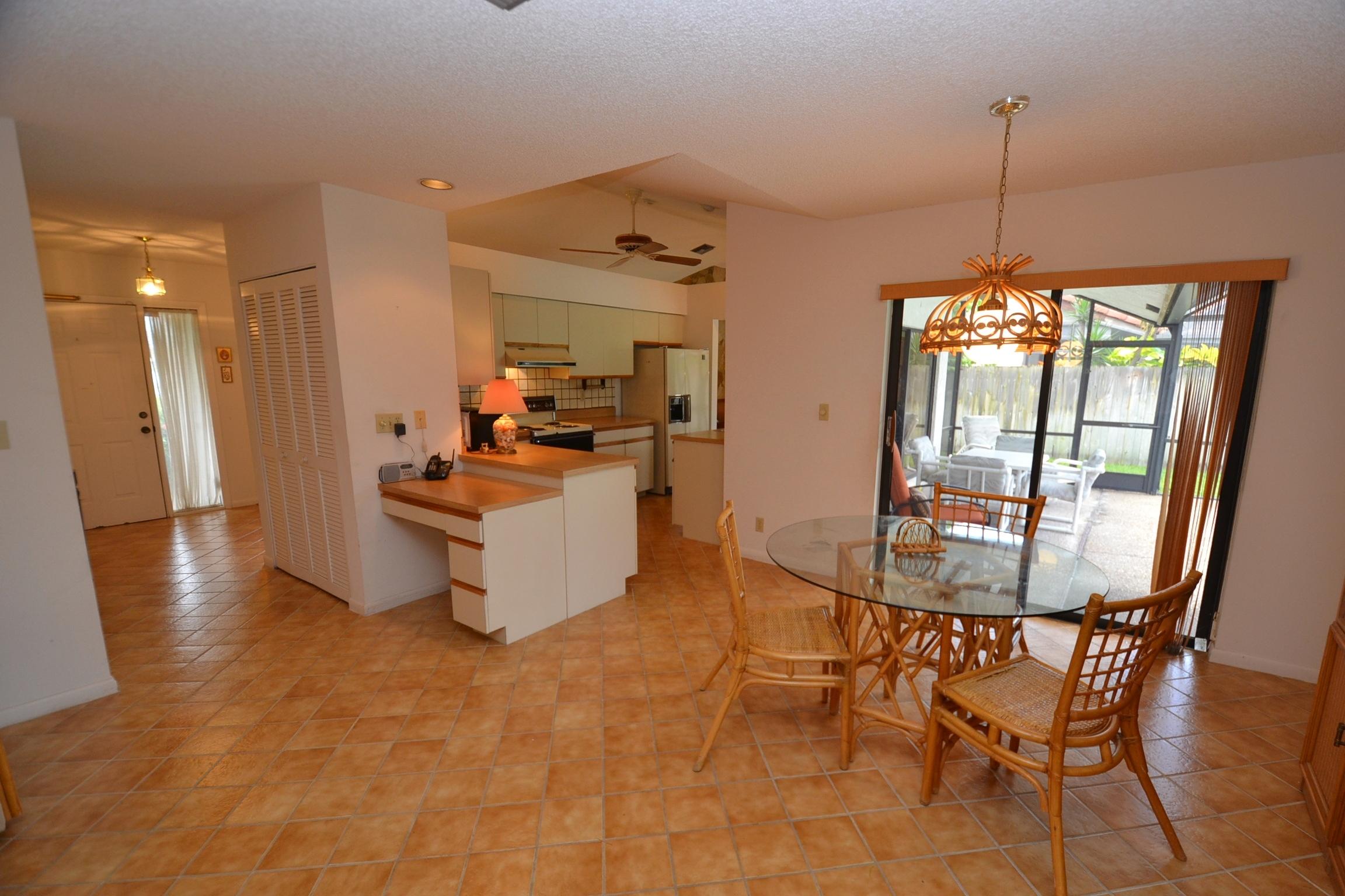 460 Northwest 70th Street Boca Raton, FL 33487 - Photo 27 of 36 eat-in kitch and kitch