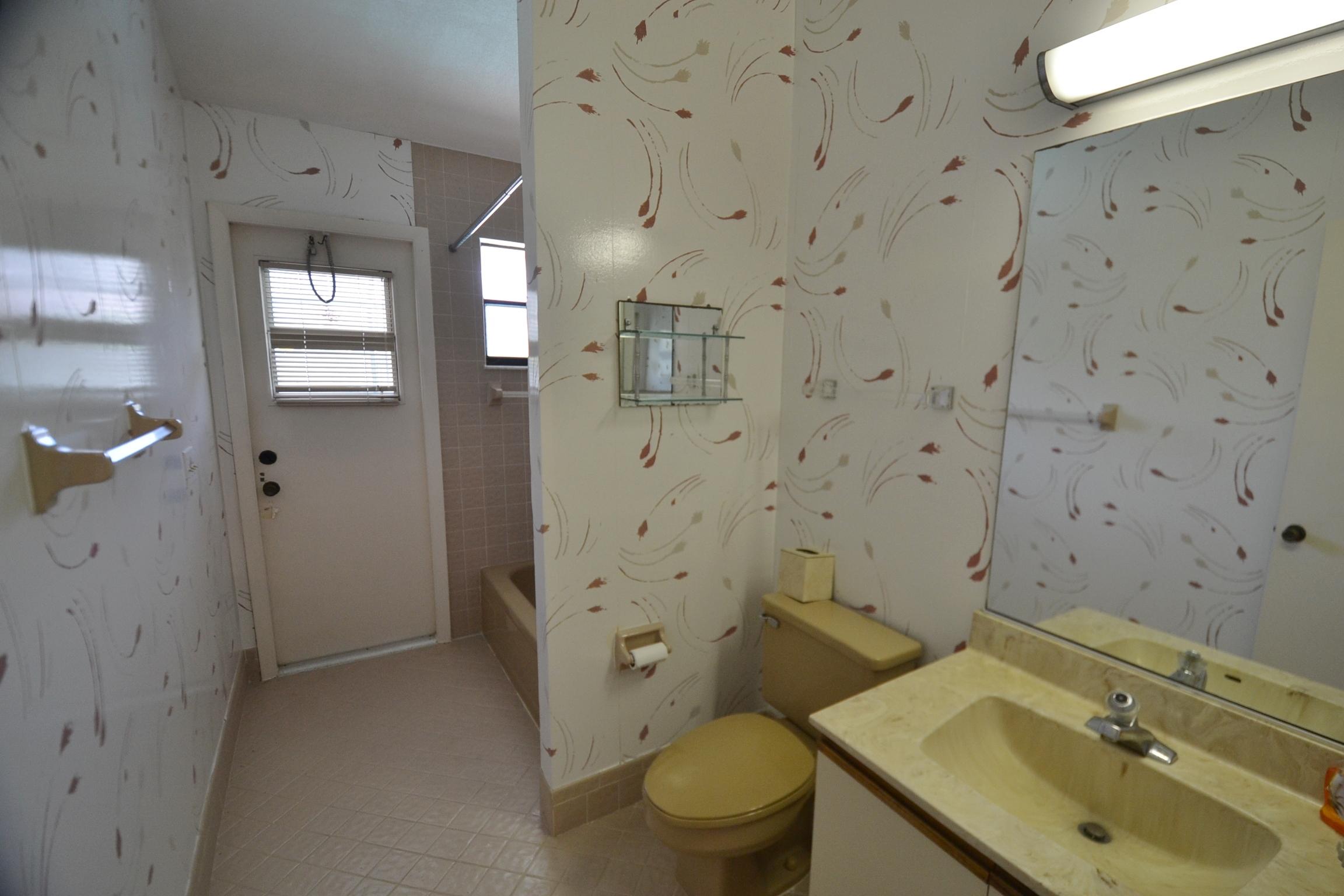 460 Northwest 70th Street Boca Raton, FL 33487 - Photo 34 of 36 Bath2