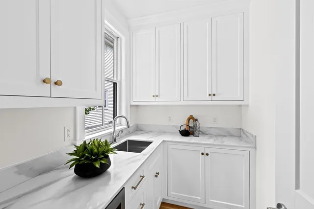 $3,749,000 | 15 Glenland Road, Brookline, MA 02467