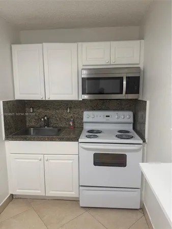$1,750 | 1235 Northwest 6 Street, Unit 5, Miami, FL 33125