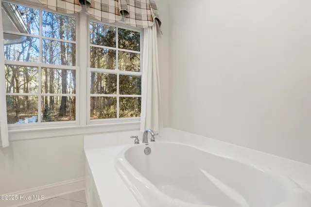 $640,000 | 4472 Croomsbridge Road, Burgaw, NC 28425