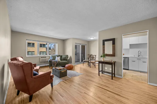 $165,000 | 2928 Dean Parkway, Unit 3E, Minneapolis, MN 55416