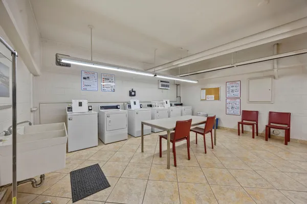 $165,000 | 2928 Dean Parkway, Unit 3E, Minneapolis, MN 55416