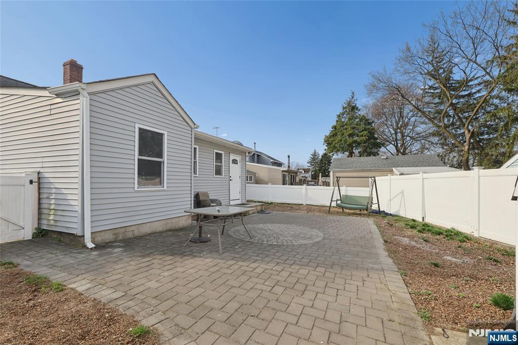 478 Riverside Terrace Rutherford, NJ 07070 - Photo 5 of 38