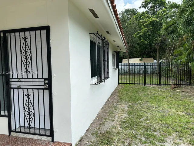 a view of outdoor space