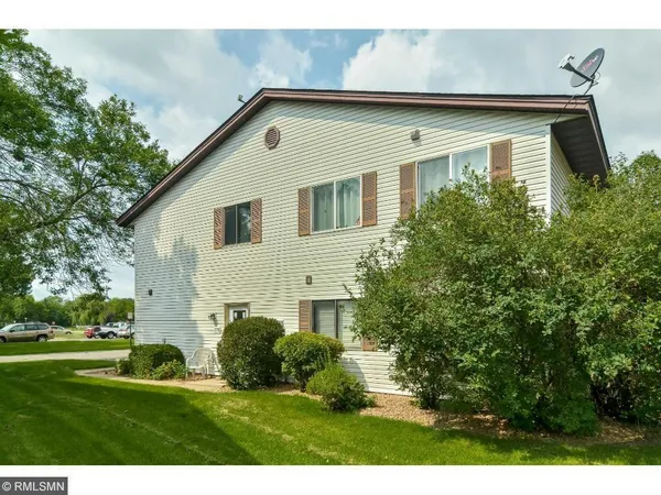 $130,000 | 6501 84th Court North, Brooklyn Park, MN 55445