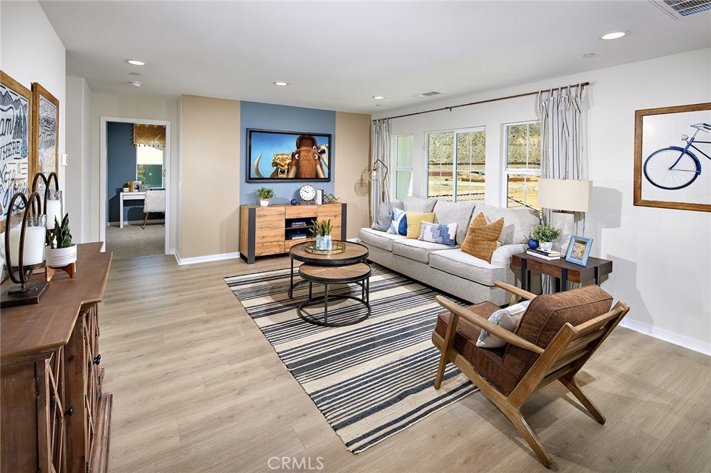 30987 Avenida Ramblas Highland, CA 92346 - Photo 10 of 23 MODEL HOME