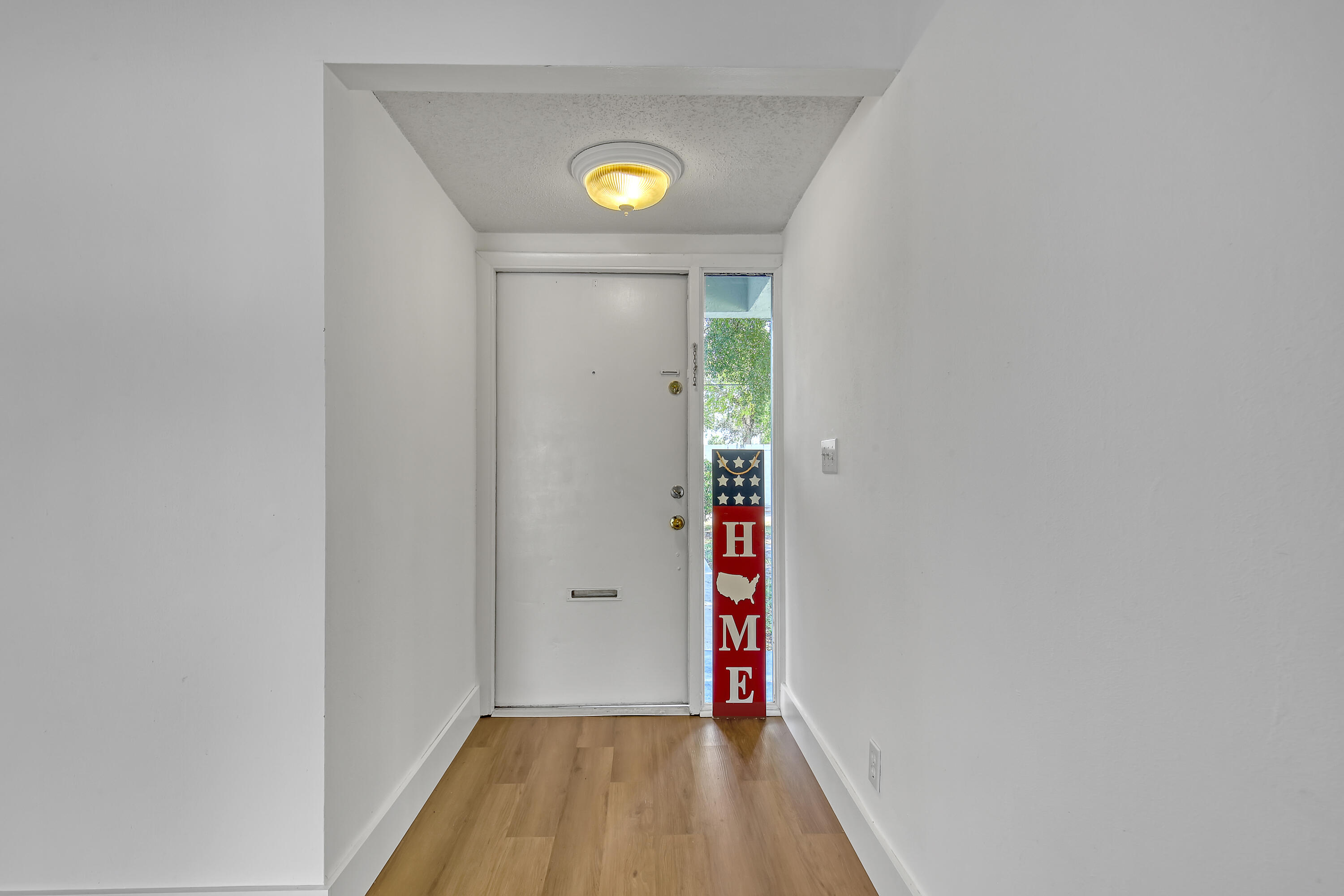 241 Northwest 15th Street Boca Raton, FL 33432 - Photo 5 of 34 a view of a hallway