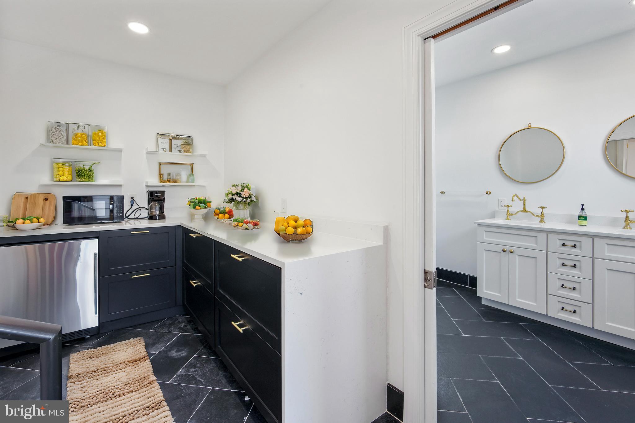 322 East Capitol Street Northeast Washington, DC 20003 - Photo 26 of 45