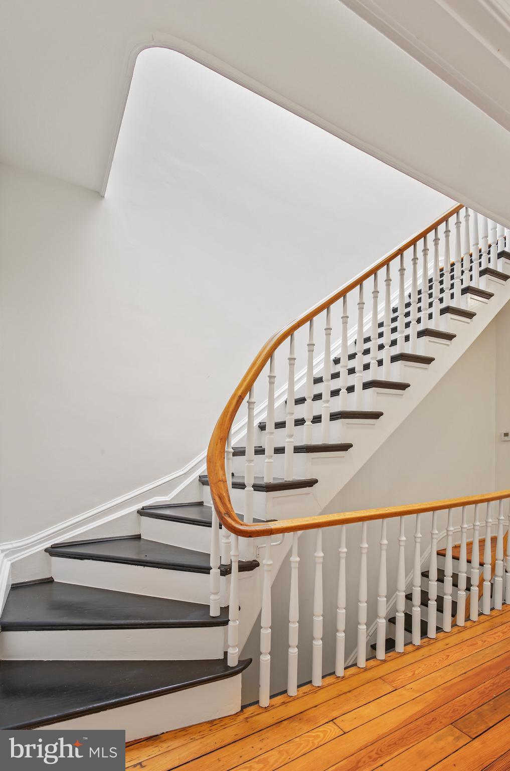 322 East Capitol Street Northeast Washington, DC 20003 - Photo 30 of 45
