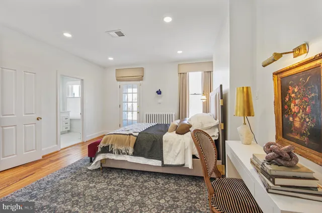 $2,750,000 | 322 East Capitol Street Northeast, Washington, DC 20003