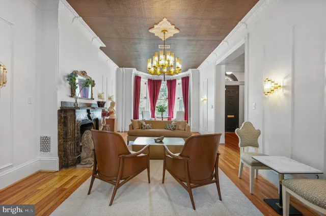 $2,750,000 | 322 East Capitol Street Northeast, Washington, DC 20003