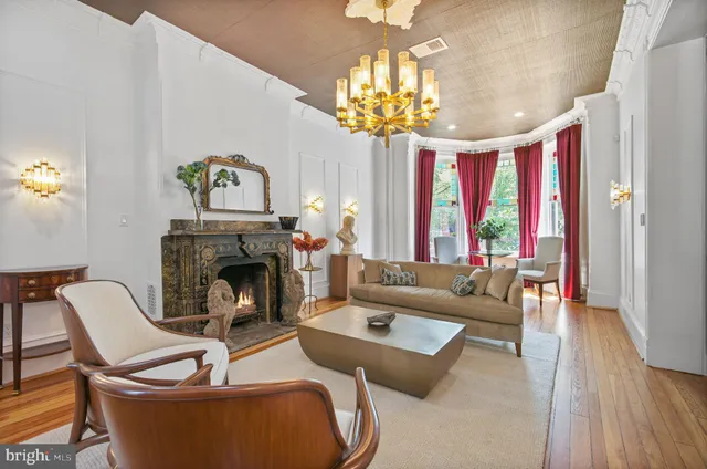 $2,750,000 | 322 East Capitol Street Northeast, Washington, DC 20003