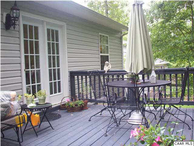 91 Riverside Drive Palmyra, VA 22963 - Photo 3 of 31 a outdoor view with a sitting space