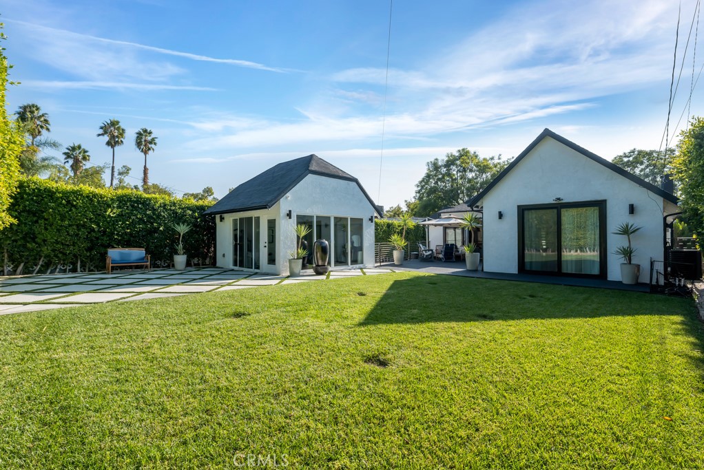 1911 West Kenneth Road Glendale, CA 91201 - Photo 29 of 38