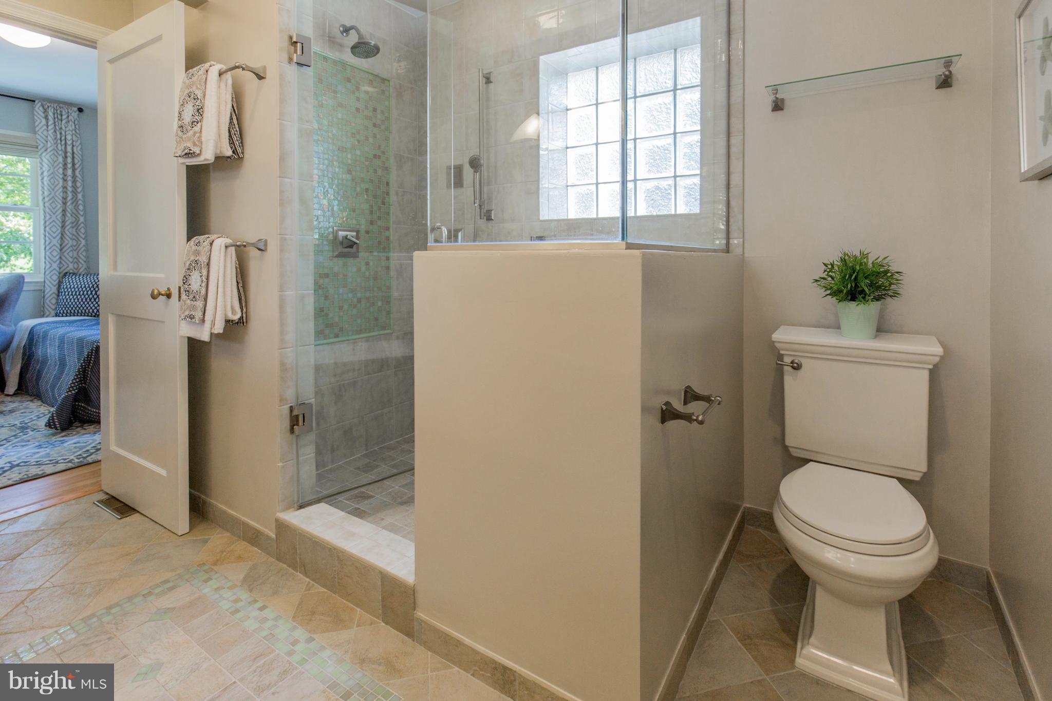 9300 Saybrook Avenue Silver Spring, MD 20901 - Photo 18 of 30 Bath