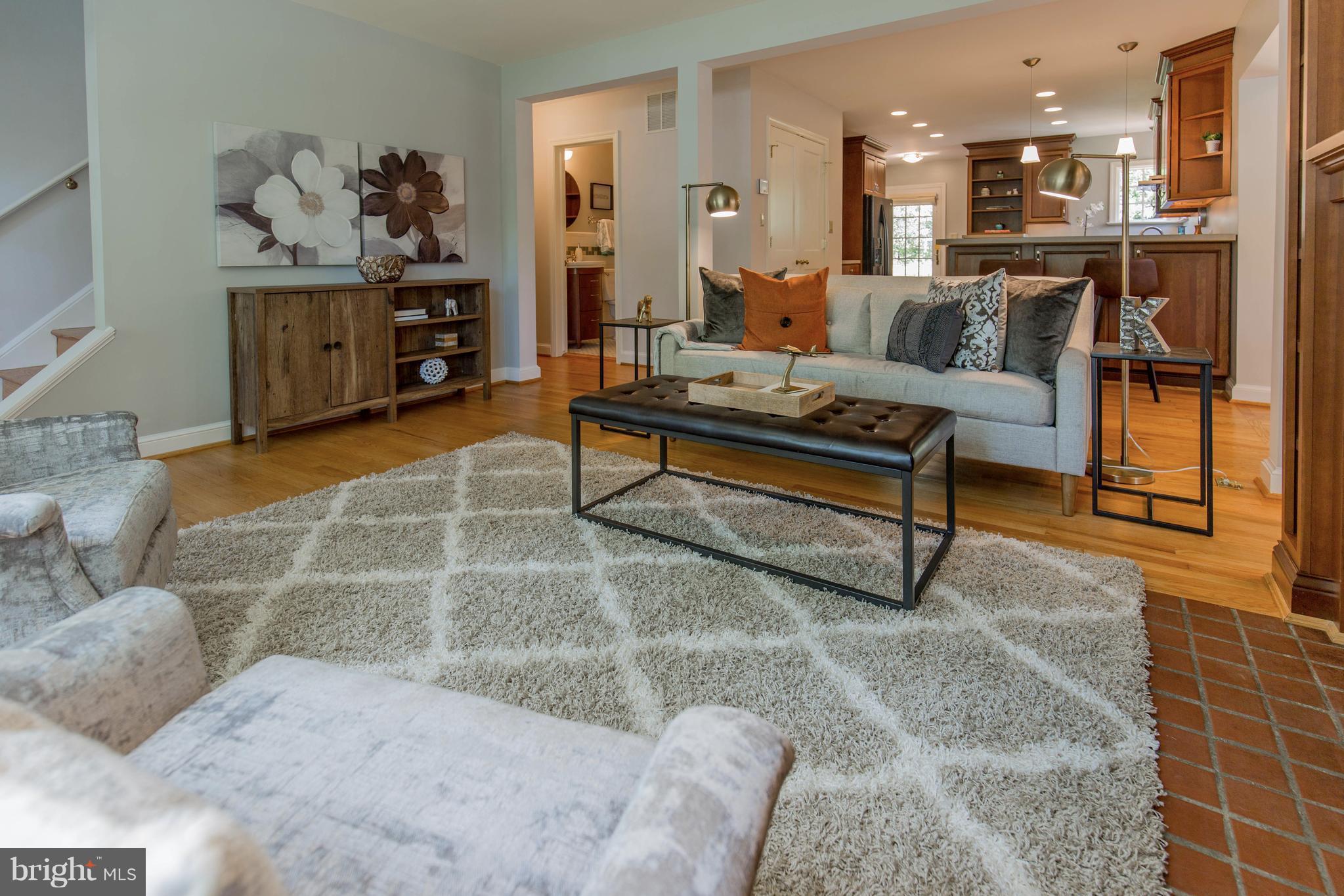 9300 Saybrook Avenue Silver Spring, MD 20901 - Photo 7 of 30 Living Room