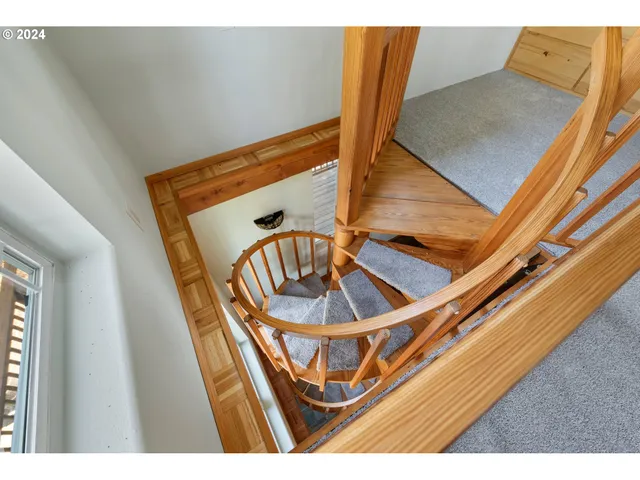 a view of an outdoor space