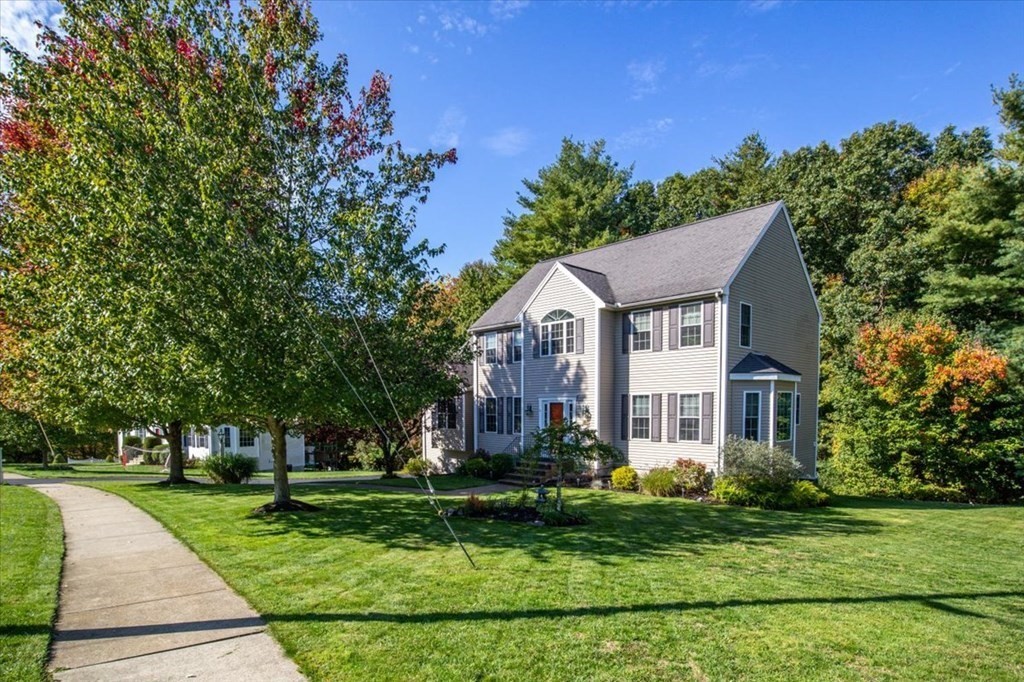 58 Meadowbrook Road Franklin, MA 02038 - Photo 2 of 42 Gallery Image 2