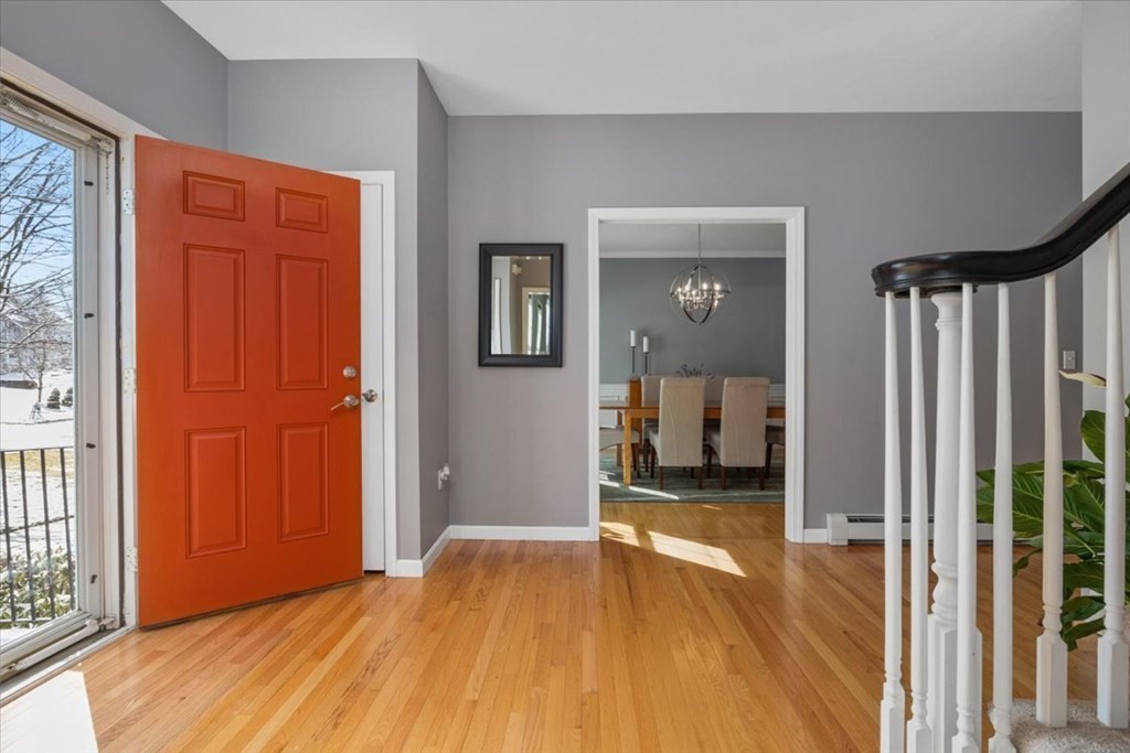 58 Meadowbrook Road Franklin, MA 02038 - Photo 4 of 42 Gallery Image 4