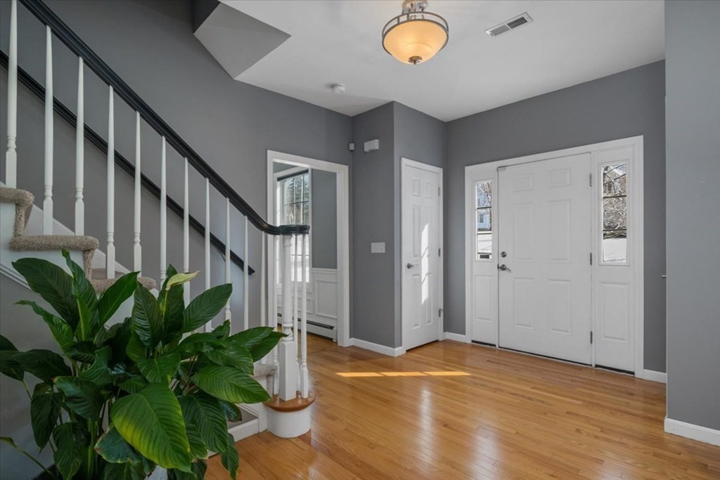 58 Meadowbrook Road Franklin, MA 02038 - Photo 5 of 42 Gallery Image 5