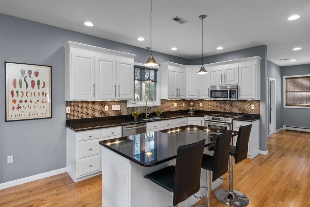 58 Meadowbrook Road Franklin, MA 02038 - Photo 9 of 42 Gallery Image 9