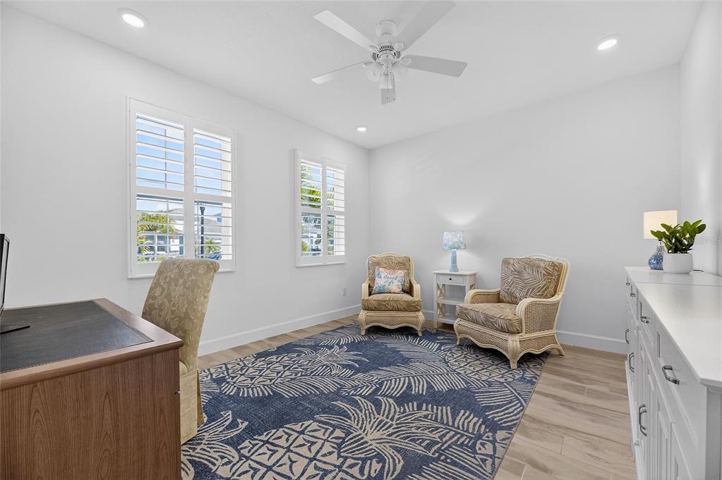994 Signet Drive Apollo Beach, FL 33572 - Photo 11 of 98