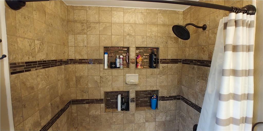 427 Jefferson Road Pittsburgh, PA 15235 - Photo 11 of 25 Tiled in shower