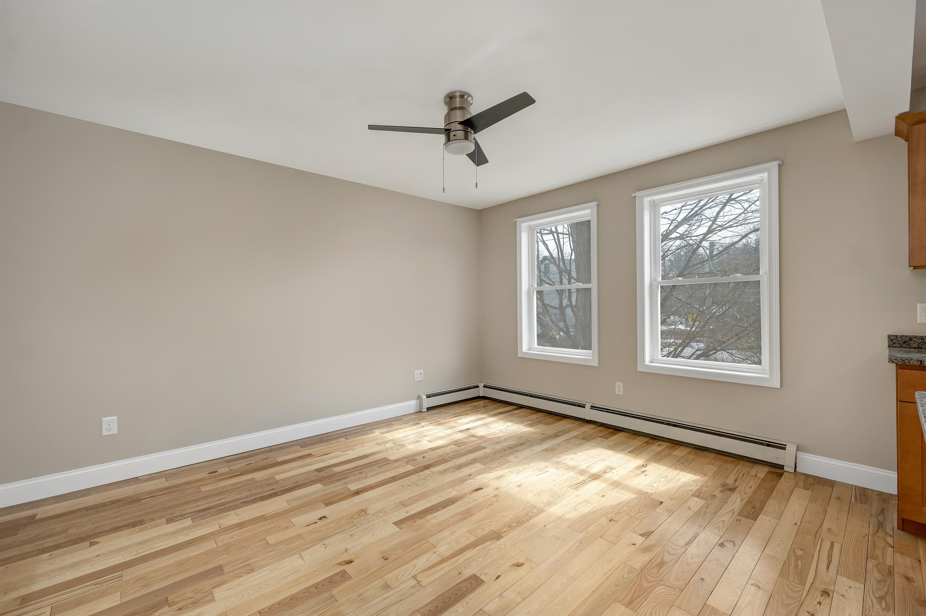 370 Stage Road, Unit 3 Nottingham, NH 03290 - Photo 18 of 40